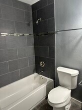 311 Glamis Ave, Unit 1 in San Antonio, TX - Foto de edificio - Building Photo