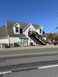 12421 Somerset Ave, Unit 1 in Princess Anne, MD - Foto de edificio - Building Photo