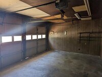 2111 Laura Ln photo'