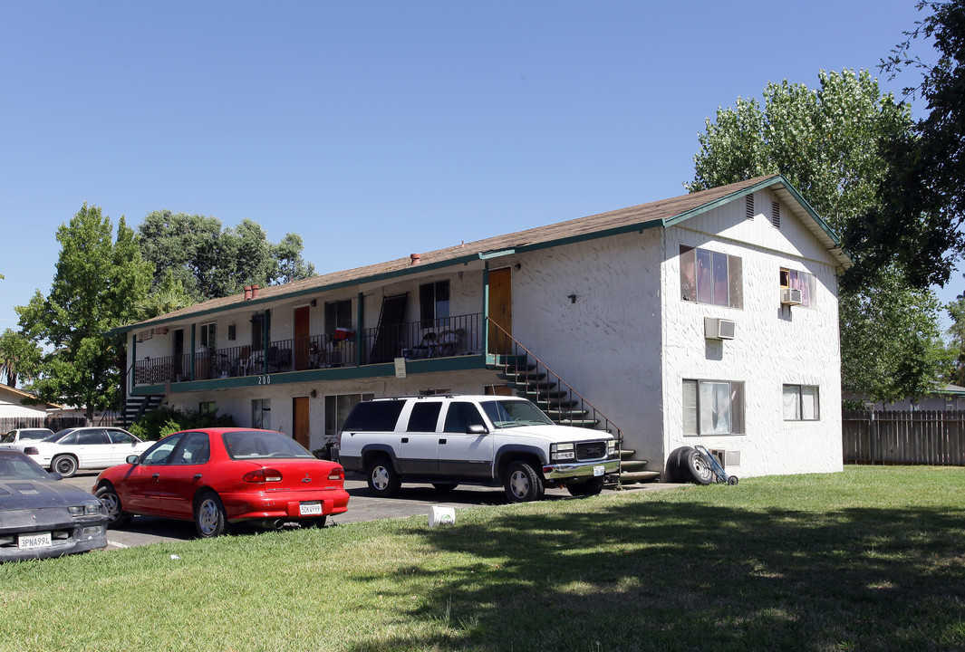 200 F St in Galt, CA - Building Photo