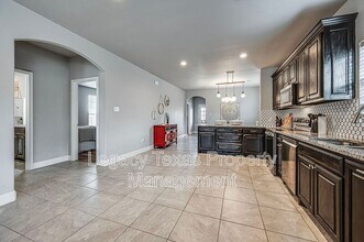 123 Peacock St in Cleburne, TX - Building Photo - Building Photo