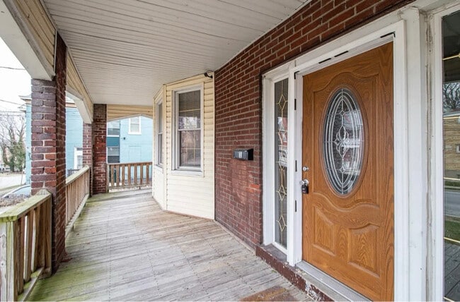 3309 W 8th St in Cincinnati, OH - Foto de edificio - Building Photo