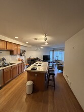 2111 Waverly Pl N in Seattle, WA - Building Photo - Building Photo