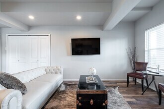 624 E 32nd St in Tacoma, WA - Foto de edificio - Building Photo