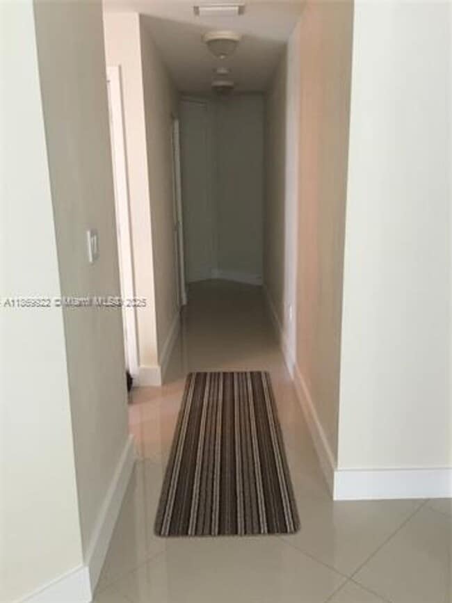 2451 NW 5th Ave in Miami, FL - Building Photo - Building Photo