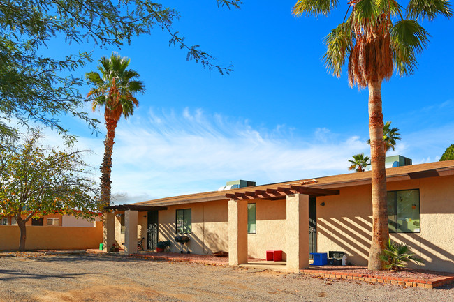 1800 South Sahuara Avenue Apartments in Tucson, AZ - Building Photo - Building Photo