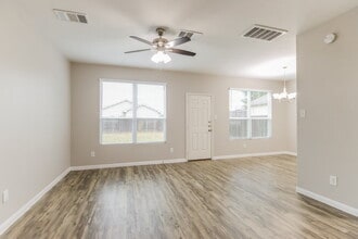 10122 Berrypatch Ln in Tomball, TX - Building Photo - Building Photo