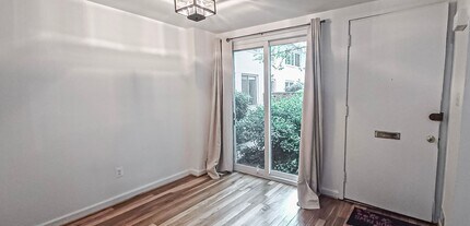 739 3rd St SW in Washington, DC - Building Photo - Building Photo