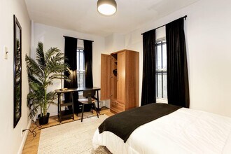 120 W 71st St in New York, NY - Building Photo - Building Photo