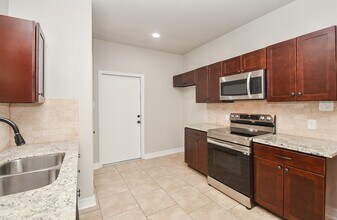 4915 Market St in Houston, TX - Building Photo - Building Photo