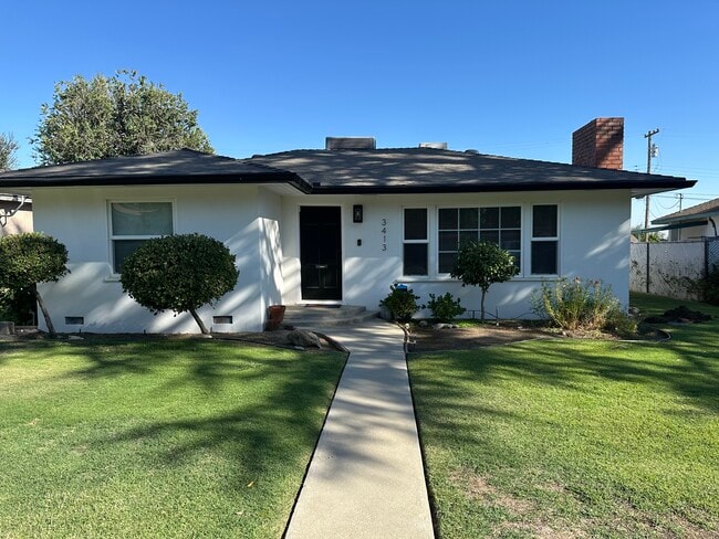 property at 3413 La Cresta Dr