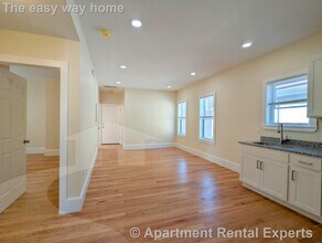 71 Merriam St, Unit 2 in Somerville, MA - Foto de edificio - Building Photo