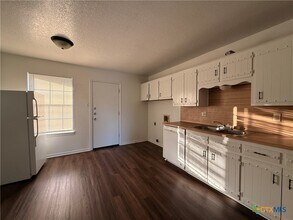 4800 Cedarhill Cir in Killeen, TX - Building Photo - Building Photo