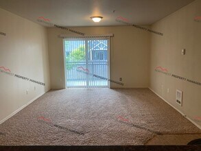 1407 Evergreen Park Dr SW in Olympia, WA - Building Photo - Building Photo