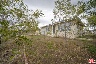 38020 12th St E in Palmdale, CA - Building Photo - Building Photo