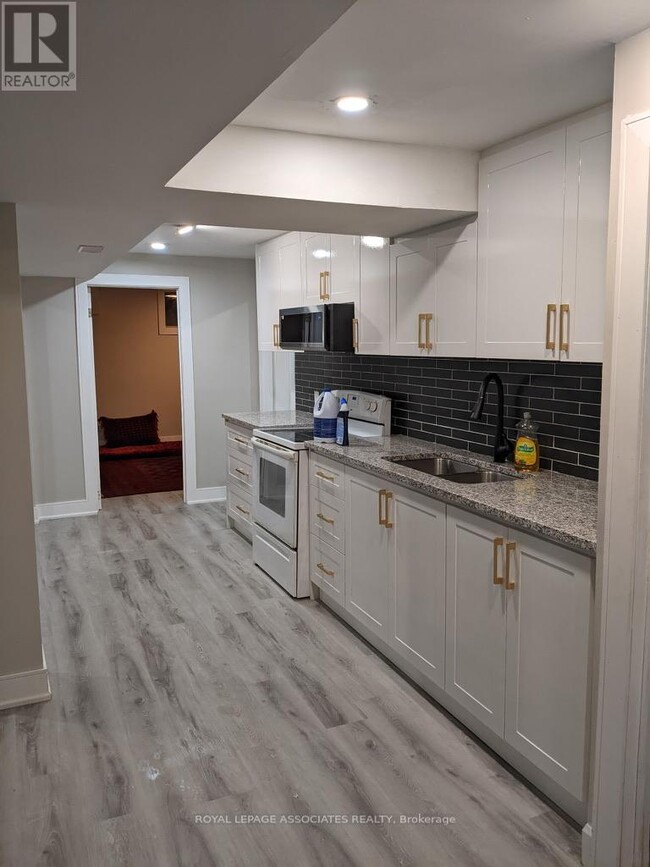 property at 33 Chapman Dr