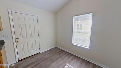 4240 Sunglow Dr in Wilmington, NC - Building Photo - Building Photo