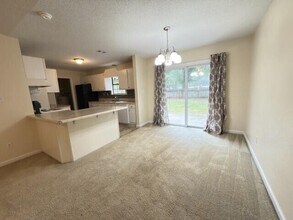 303 Springwood Cir in Crestview, FL - Building Photo - Building Photo