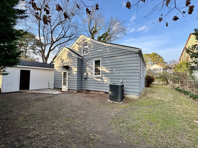 2737 Westminster Ave in Norfolk, VA - Building Photo - Building Photo