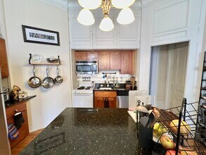 177 Marlborough St, Unit 5 in Boston, MA - Building Photo - Building Photo
