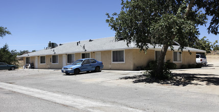 11868 1st Ave in Hesperia, CA - Building Photo - Building Photo