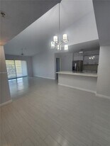 4440 NW 107th Ave in Doral, FL - Building Photo