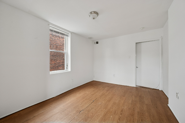 property at 3138 N Rosewood St
