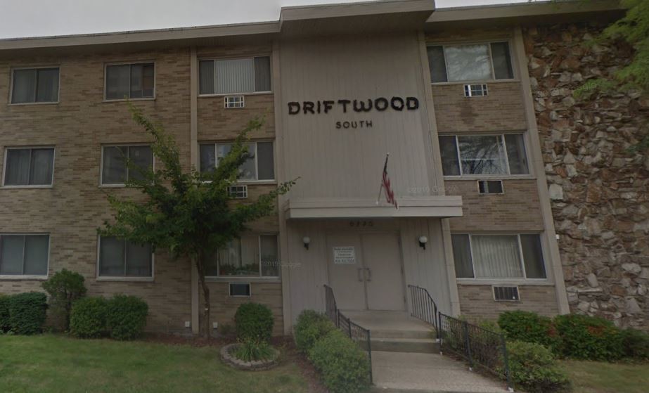 Driftwood South in Milwaukee, WI - Building Photo