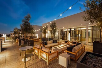 Overland & Ayres in Los Angeles, CA - Foto de edificio - Building Photo