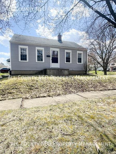 1284 Tioga Ave in Akron, OH - Building Photo