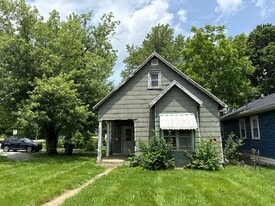 2300 E Memorial Dr in Muncie, IN - Building Photo