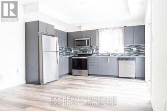 205-205 W Oak Trl in Kitchener, ON - Building Photo - Building Photo