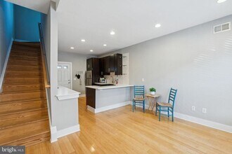 1702 Carpenter St in Philadelphia, PA - Building Photo - Building Photo