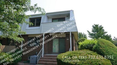 821 Victoria Ct in Hillsborough, NJ - Building Photo - Building Photo