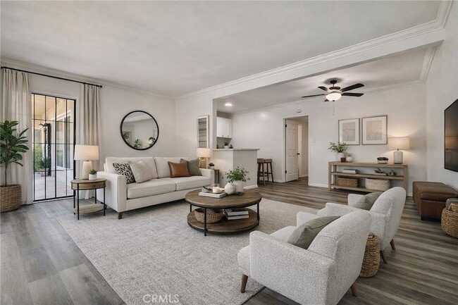 property at 1835 W Crestwood Ln