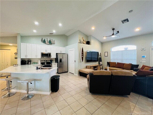 1309 Carlton Ct in Fort Pierce, FL - Building Photo - Building Photo