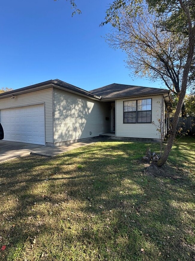 property at 821 Prospect St