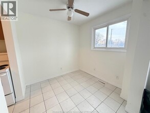 1730 Columbia Ct in Windsor, ON - Building Photo - Building Photo