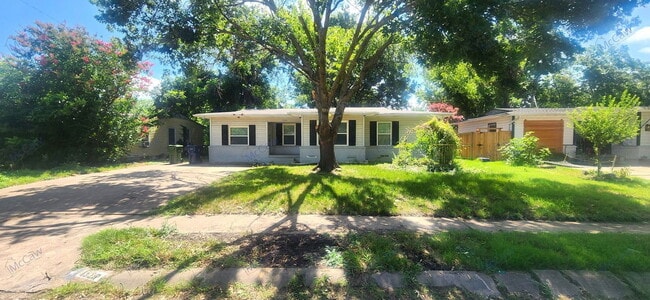 property at 1520 Hilltop Dr