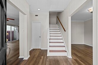 2100 Tanglewilde St in Houston, TX - Building Photo - Building Photo