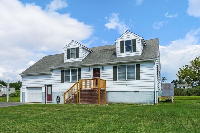 property at 5457 Warren St