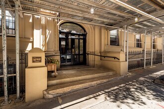 209 W 97th St in New York, NY - Building Photo - Building Photo