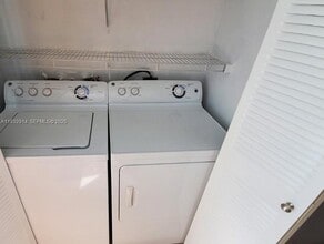 2220 SW 122nd Ct in Miami, FL - Building Photo - Building Photo