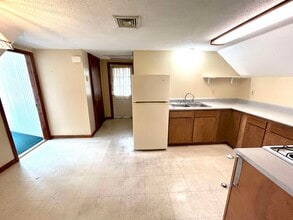 147 Chestnut St in Nashua, NH - Building Photo - Building Photo