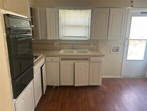 7831 Millstone Dr in Dallas, TX - Building Photo - Building Photo