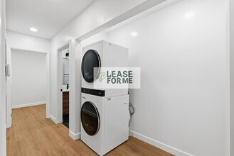 5953 Guthrie Ave in Los Angeles, CA - Foto de edificio - Building Photo