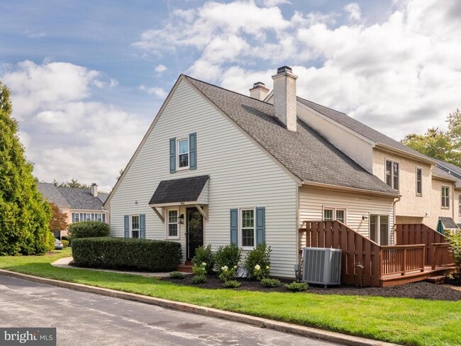 property at 906 Pritchet Ct