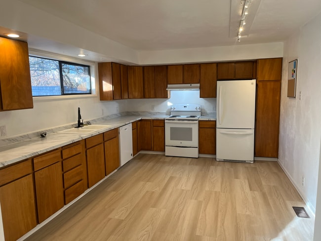 property at 616 S Harrison St