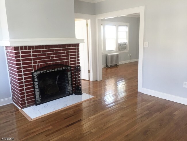 214 Ward Pl in South Orange, NJ - Building Photo - Building Photo