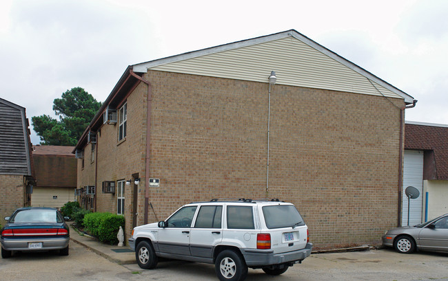 4659-4663 S Cape Henry Ave in Norfolk, VA - Foto de edificio - Building Photo